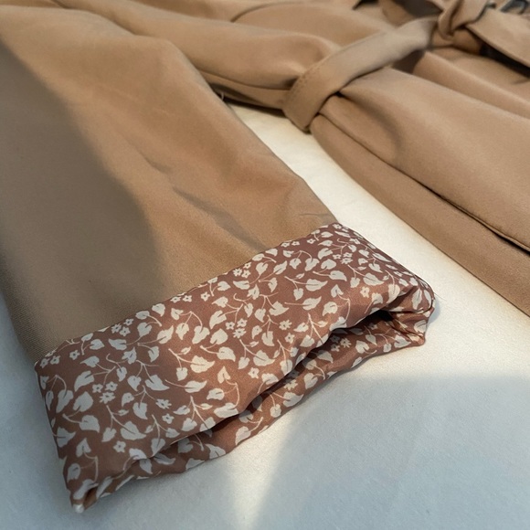 H&M trench coat - Picture 3 of 6